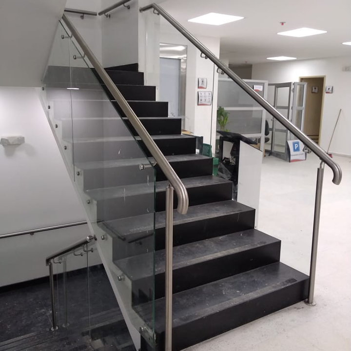 Contamos con la logística para realizar cada trabajo en los tiempos requeridos. Los servicios se ofrecen dentro y fuera de la ciudad de Bogotá.